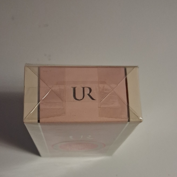 Usher Raymond Eau de Parfum - Pink and Silver - Picture 2 of 3